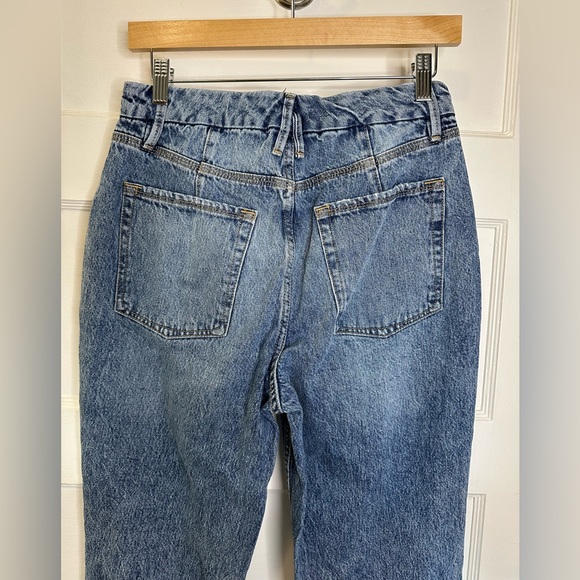 Good American Good '90s Icon Jean in Indigo065 - Picture 12 of 17